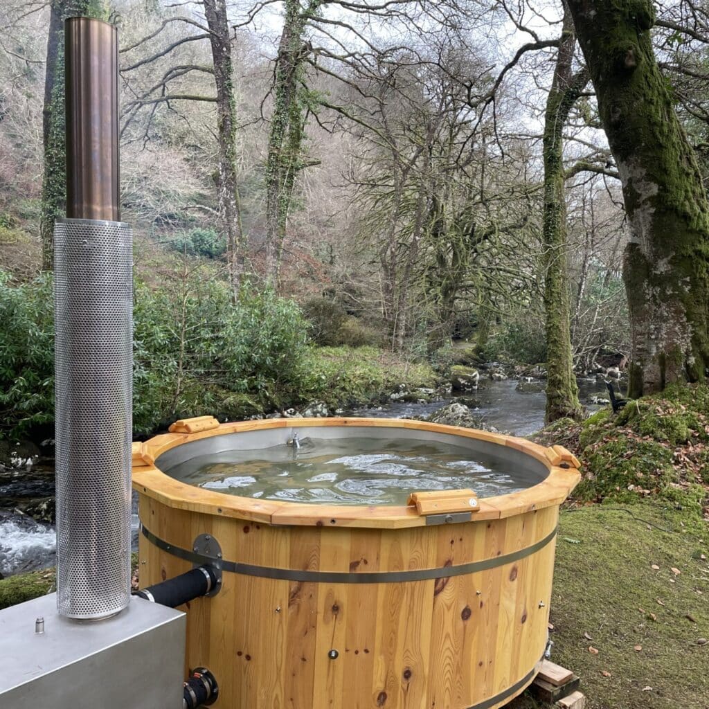 Was kostet ein Badefass? Wasser vom Fluss