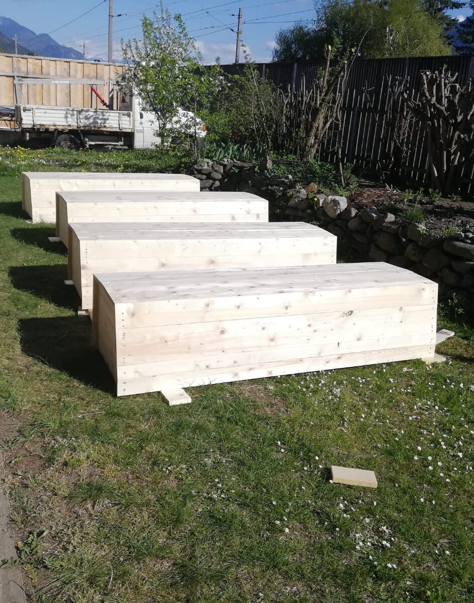 Gartenbadewannen in Garten