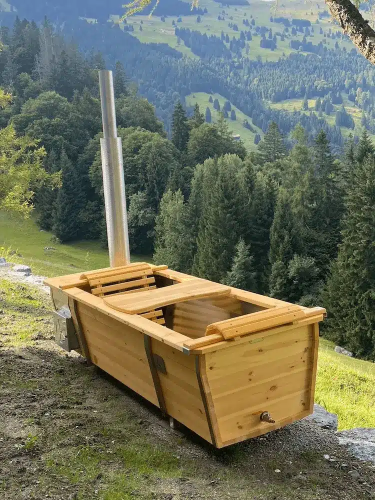 Feuerwasser Outdoor-Badewanne aus V4A-Edelstahl – Privatkunde, in den Bergen
