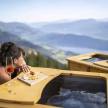 Zwei Outdoor-Badewannen von Feuerwasser auf der Alexanderalm